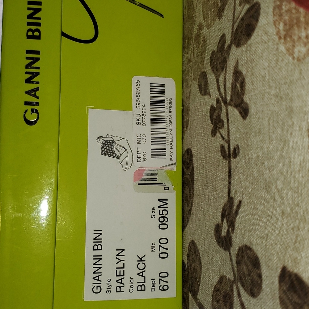 Gianni bini Raelyn black sandals